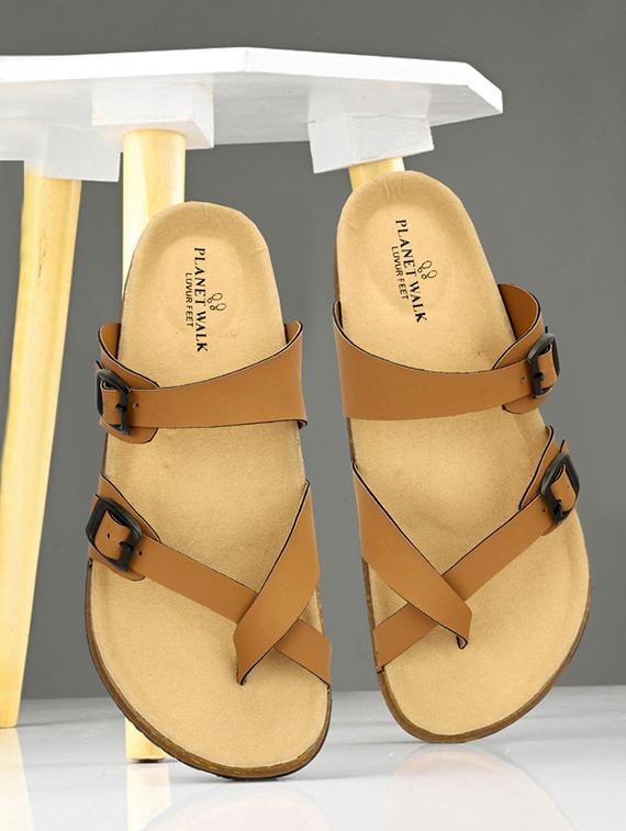 men solid toe separator sandal - 21984448 -  Zoom Image - 0