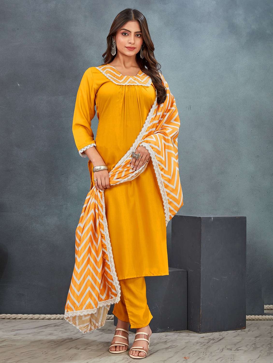 yellow art silk kurta pant set - 21984565 - Zoom Image - 0
