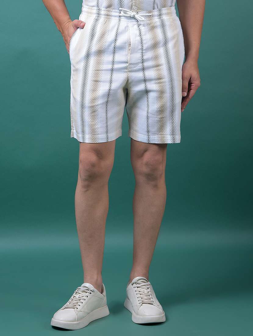 men striped mid rise regular fit shorts