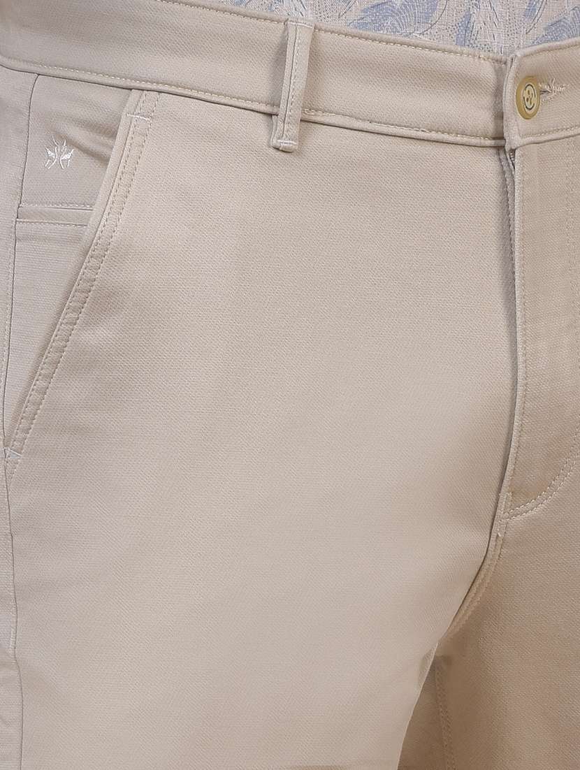 men solid mid rise slim fit chinos  - 21985008 -  Standard Image - 5