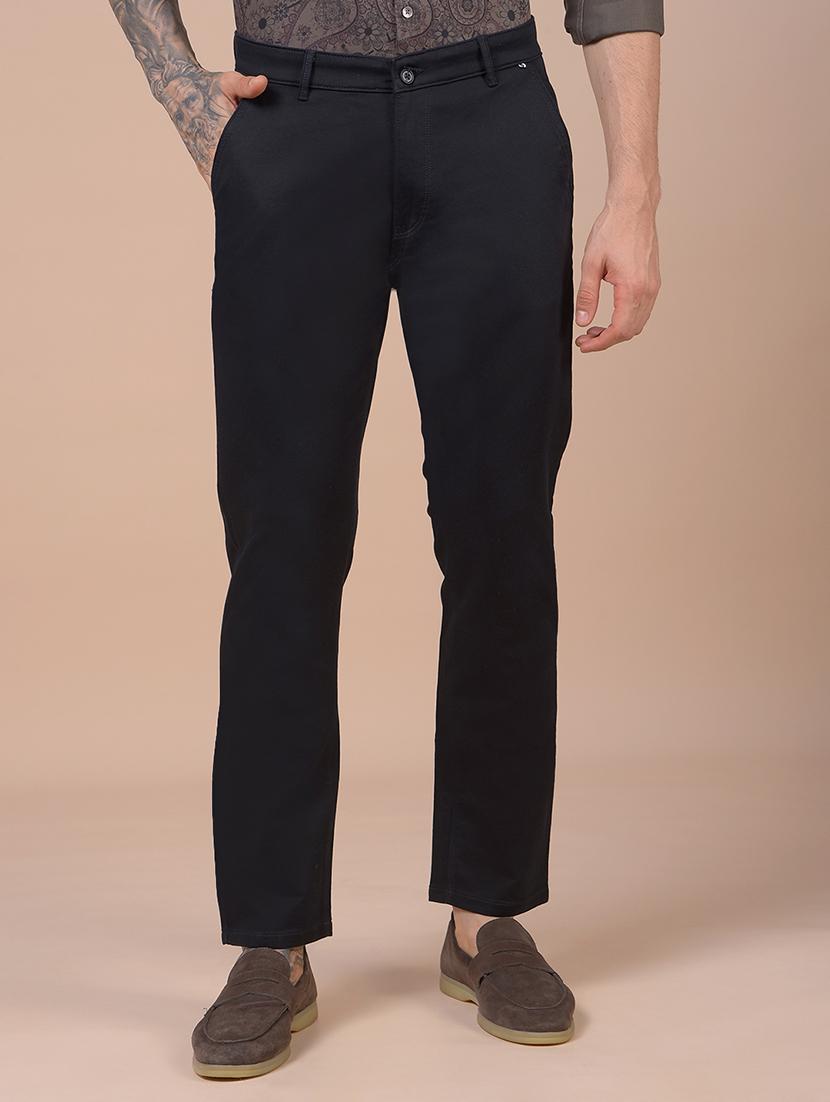 men solid mid rise straight fit chinos 