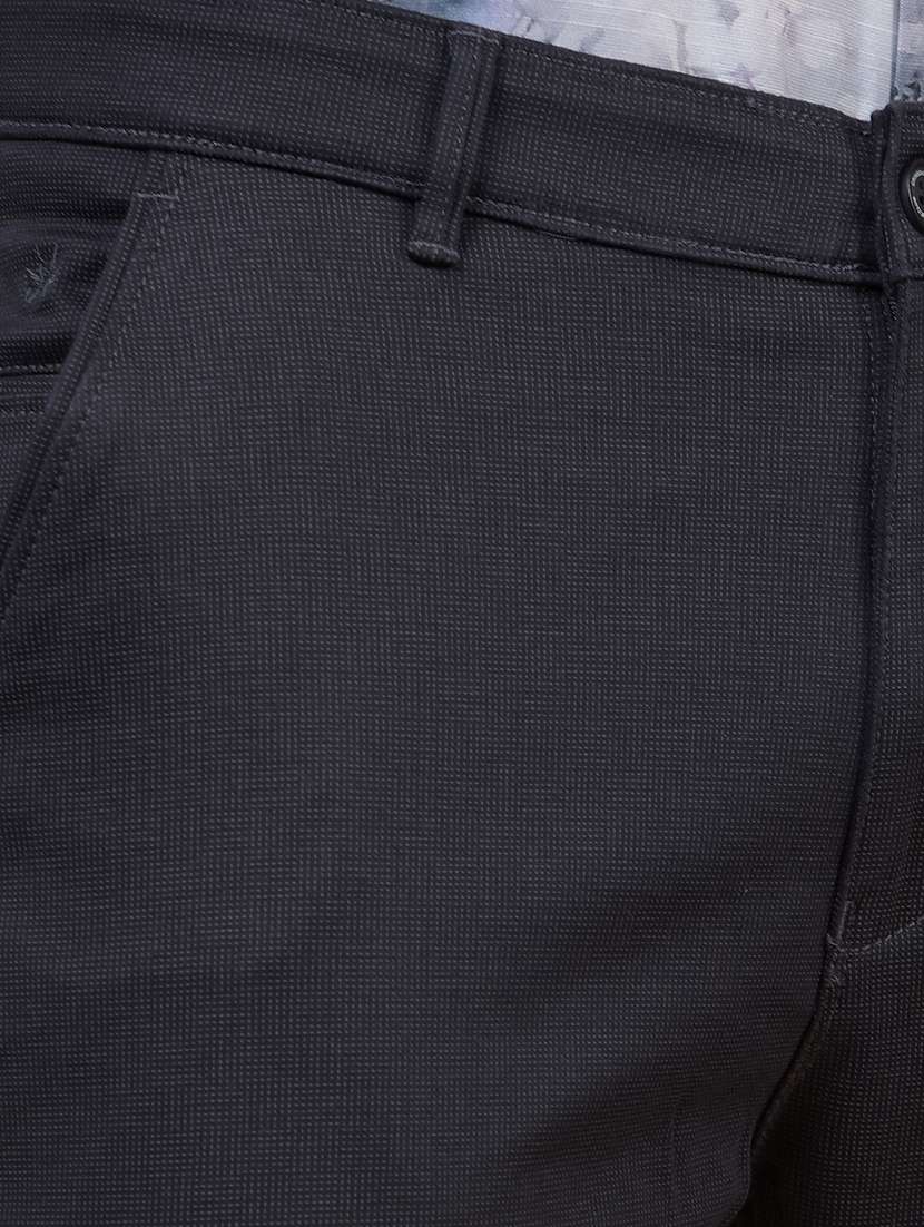 men solid mid rise slim fit chinos  - 21985021 -  Standard Image - 5