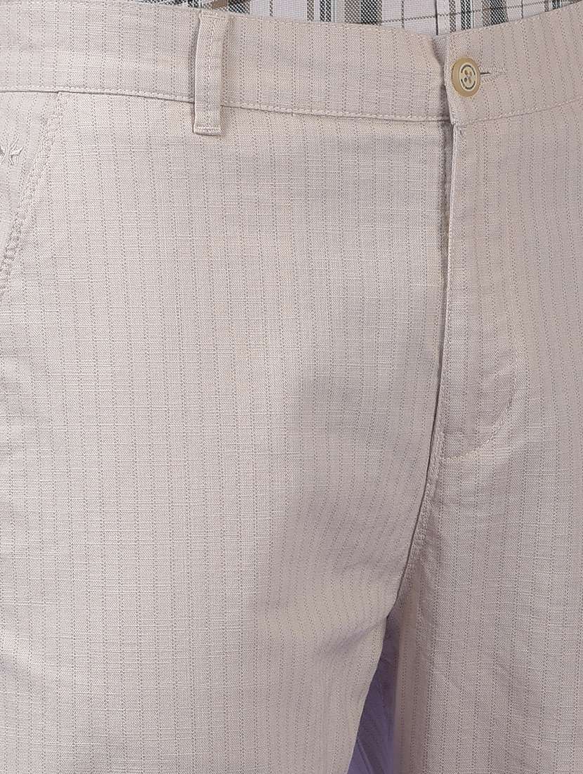 men solid mid rise straight fit chinos  - 21985026 -  Standard Image - 5