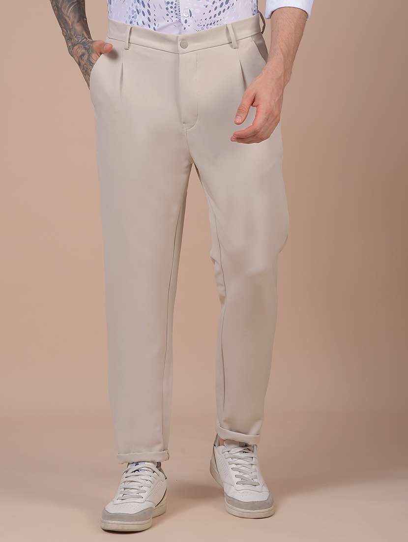 men solid mid rise slim fit chinos - 21985032 - Zoom Image - 0