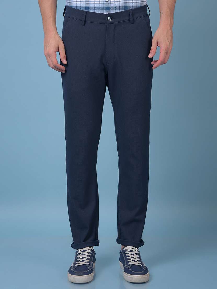 men solid mid rise slim fit chinos 