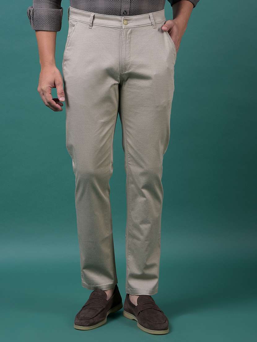 men solid mid rise straight fit chinos  - 21985094 -  Zoom Image - 0
