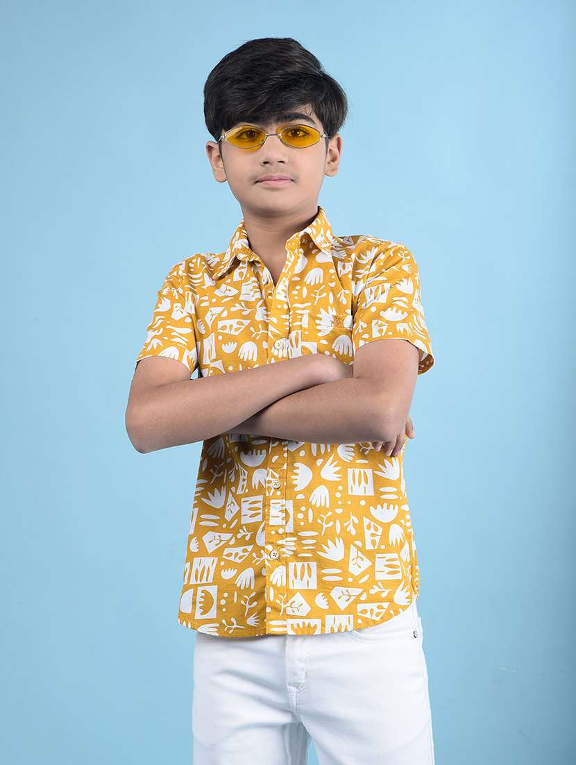 boys printed collared regular fit shirt