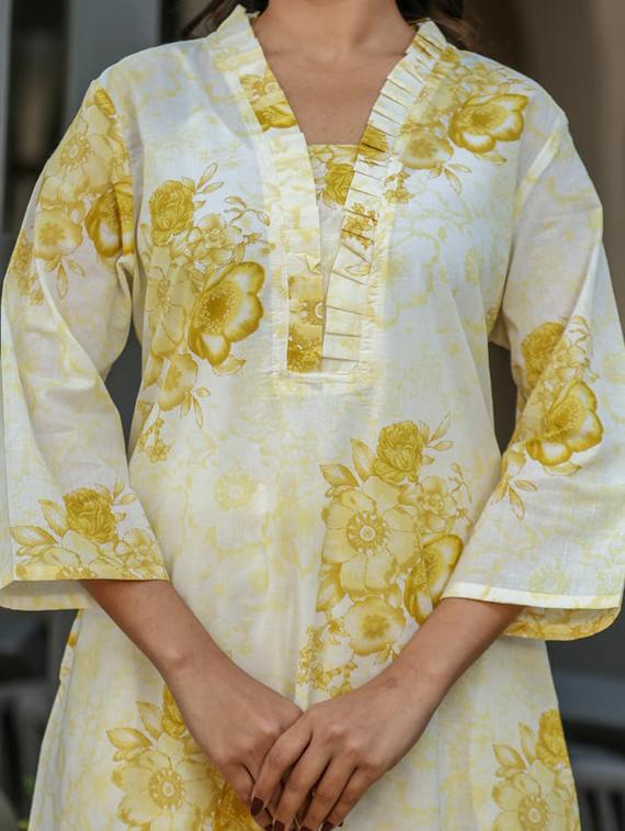 women floral three quarter sleeve kurta pant set - 21985493 - Standard Image - 5