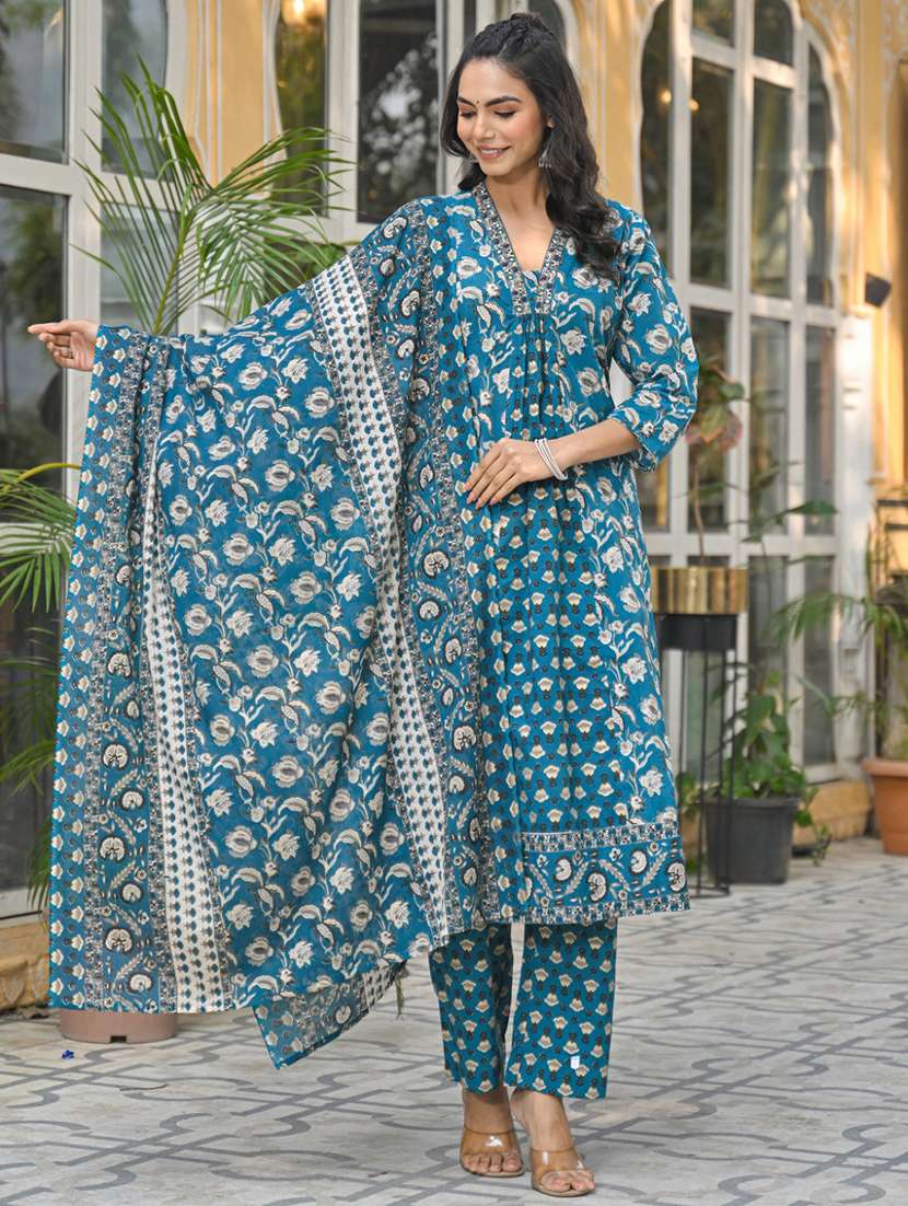 women floral three quarter sleeve kurta pant with dupatta set - 21985555 -  Zoom Image - 0