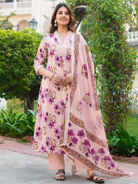 women floral three quarter sleeve kurta pant with dupatta set