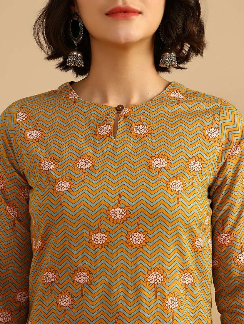 women three quarter sleeve straight kurta - 21985824 -  Standard Image - 5