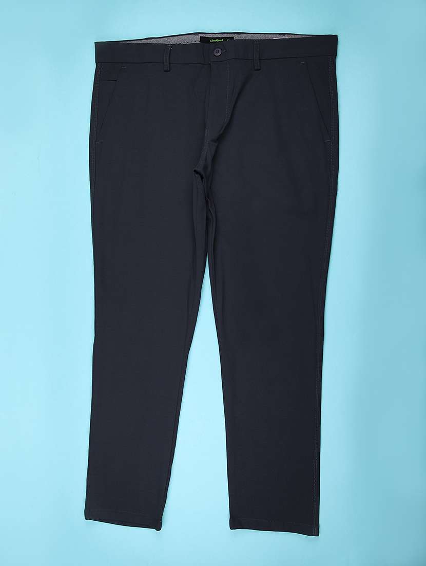 men solid mid rise chinos 