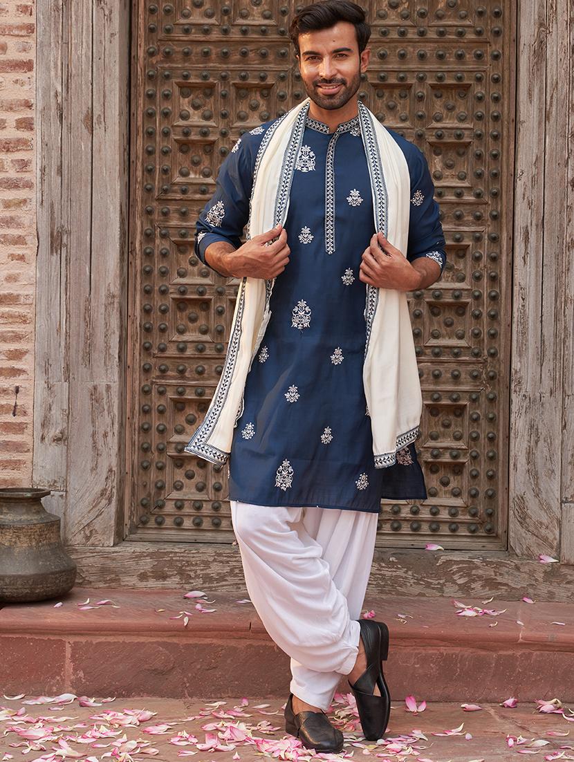 men embroidered long sleeve pathani set with chunni