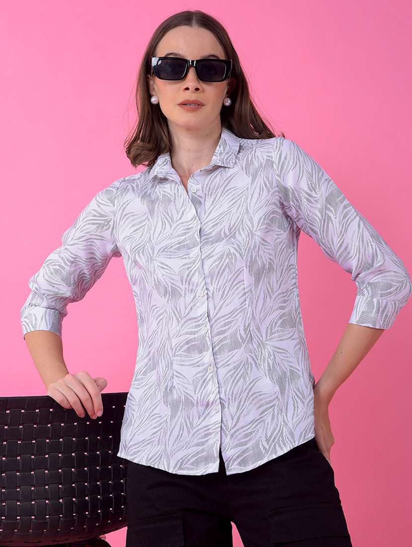 women printed three quarter sleeve shirt