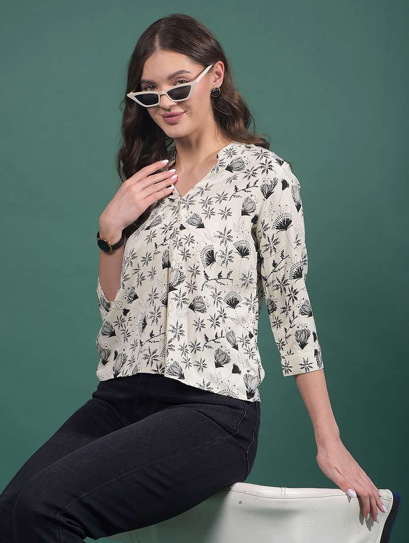 women printed three quarter sleeve regular top
