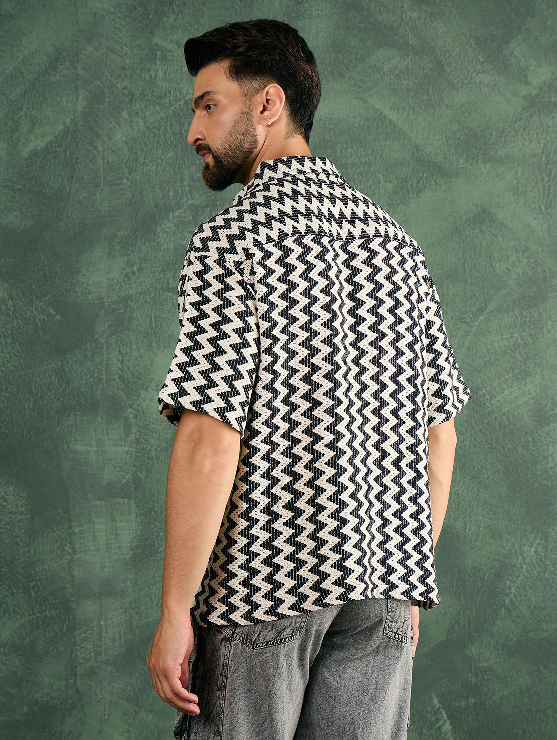 men chevron print collared loose fit shirt - 21986241 - Standard Image - 3