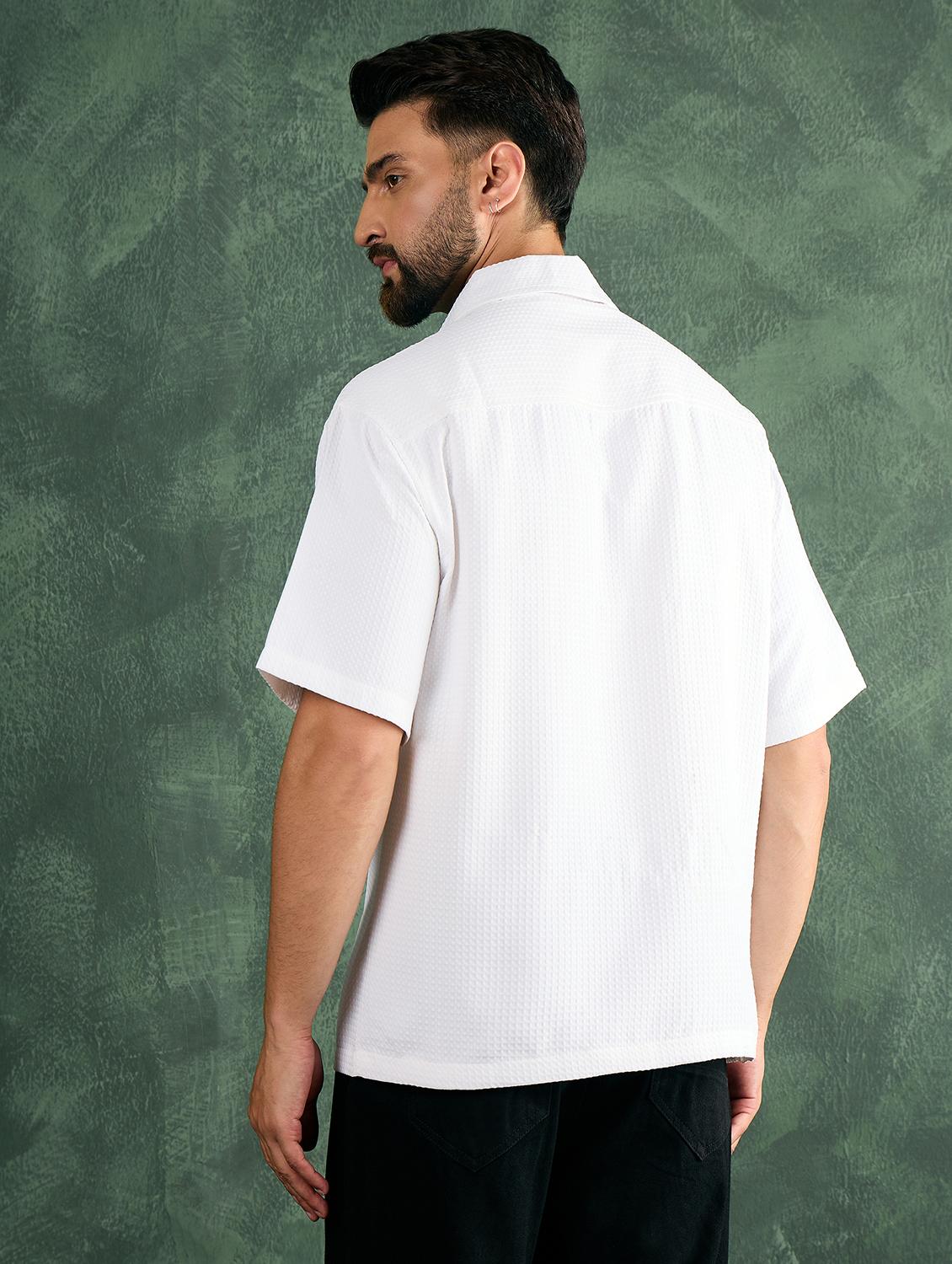 men white textured short sleeve oversized shirt - 21986245 - Standard Image - 3