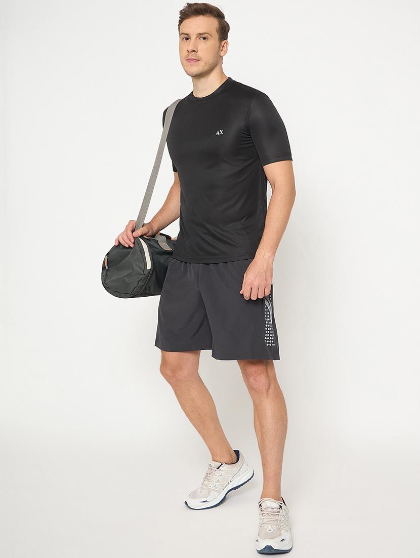 men black solid short sleeve regular ft t-shirt - 21986280 - Standard Image - 5