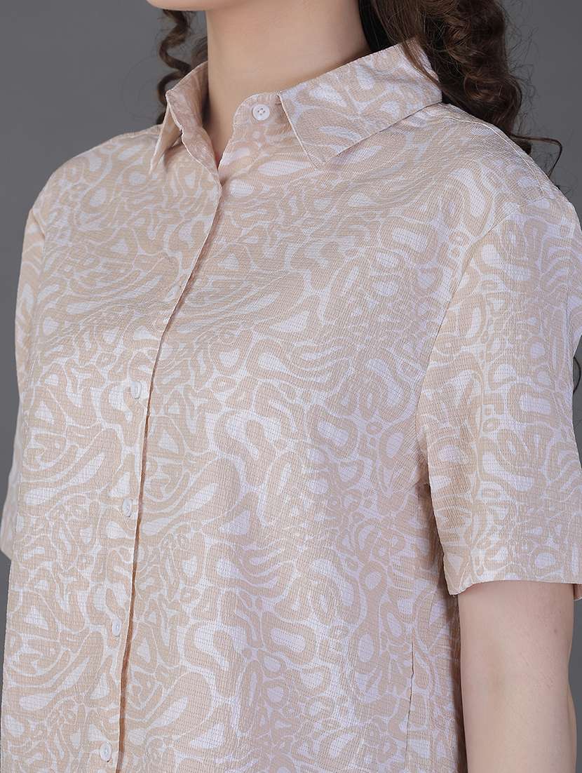 women printed short sleeve collared boxy shirt - 21986495 -  Standard Image - 5