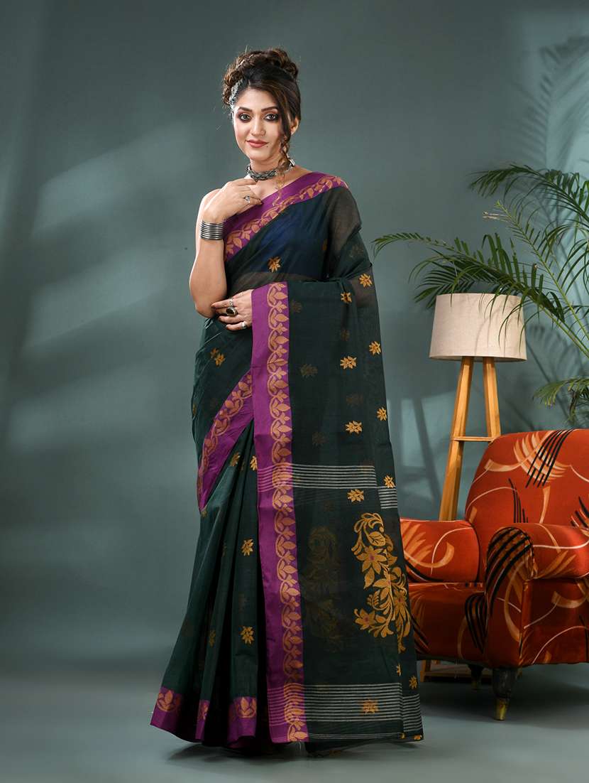 women self design handloom saree - 21986581 -  Zoom Image - 0