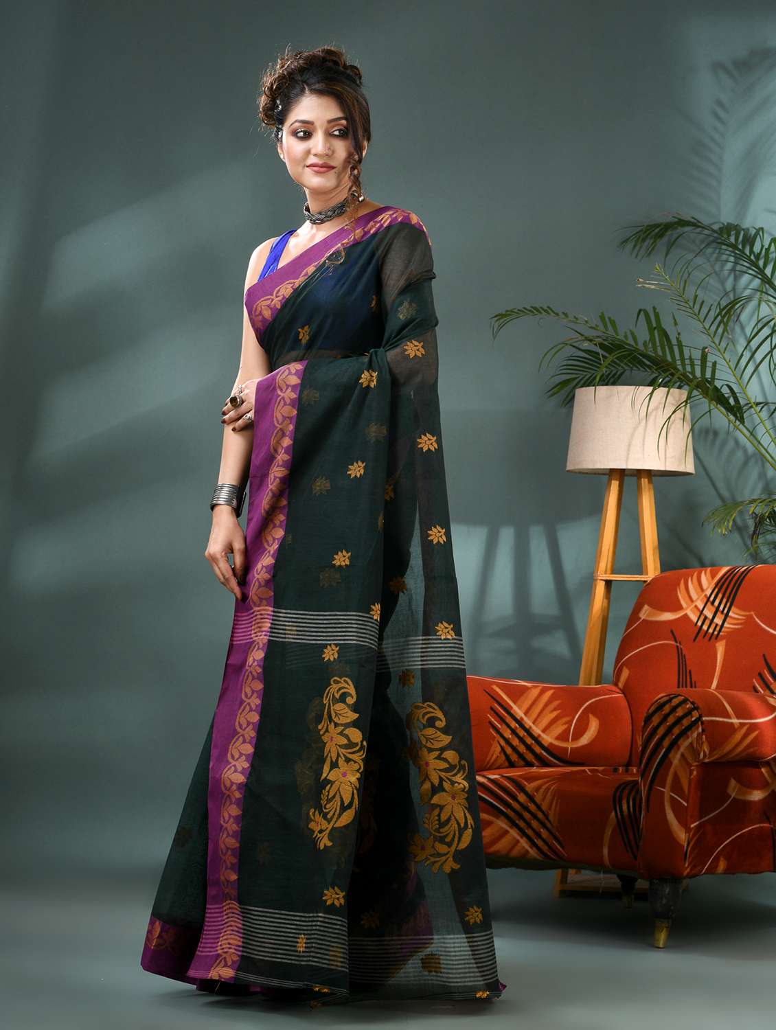 women self design handloom saree - 21986581 -  Standard Image - 3