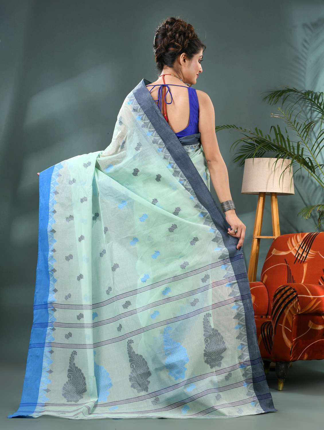 women self design handloom saree - 21986586 -  Standard Image - 3