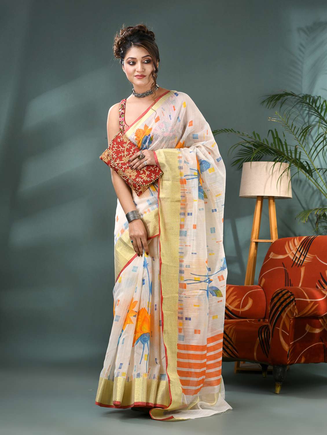 women self design handloom saree with blouse - 21986590 -  Standard Image - 5