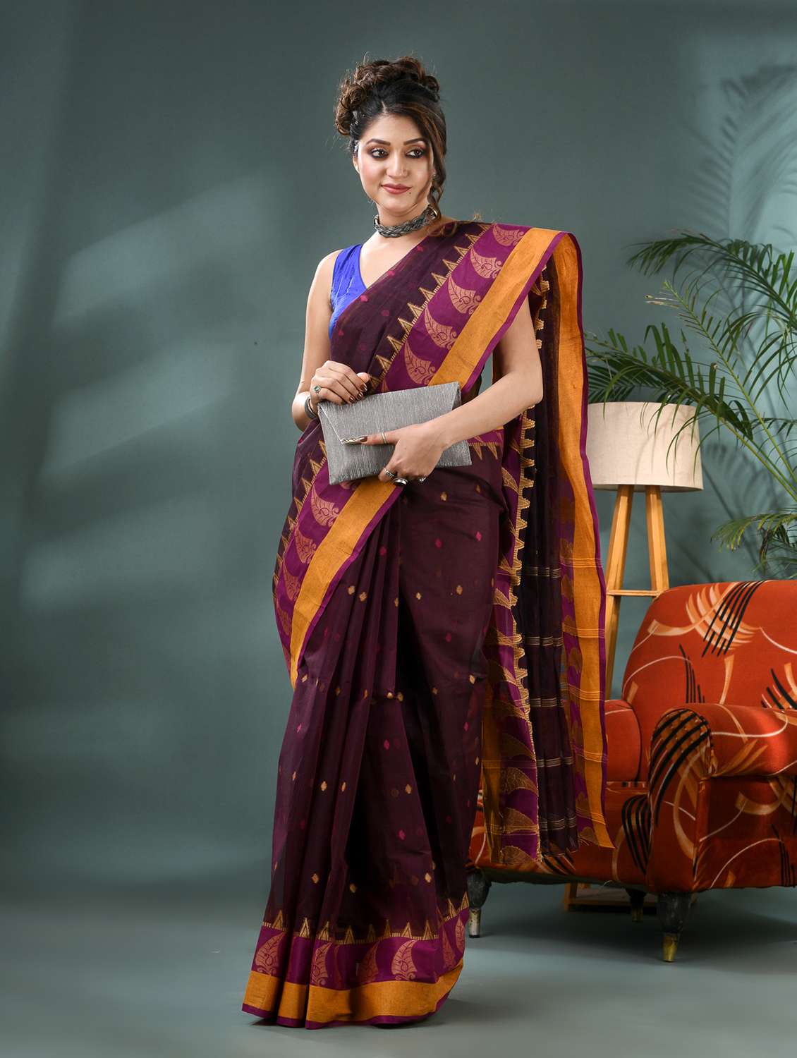 women self design handloom saree - 21986591 - Standard Image - 5