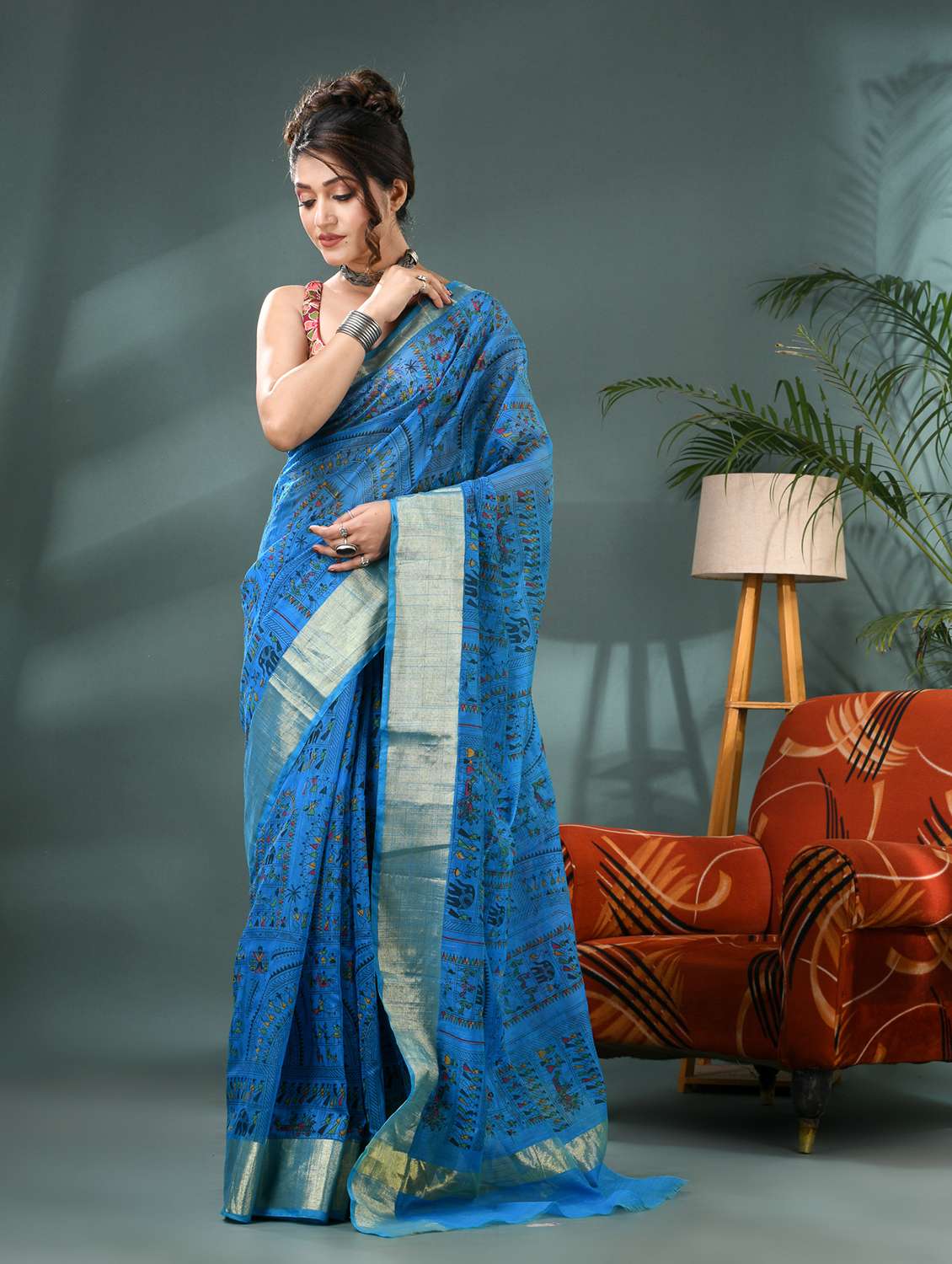 women warli printed bordered saree with blouse - 21986594 -  Standard Image - 3