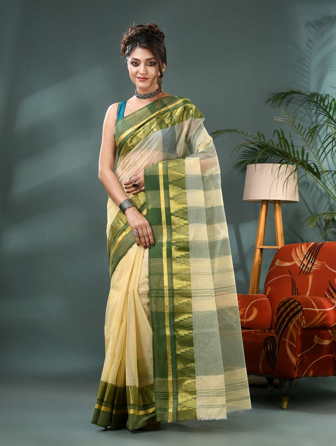 women self design tant saree
