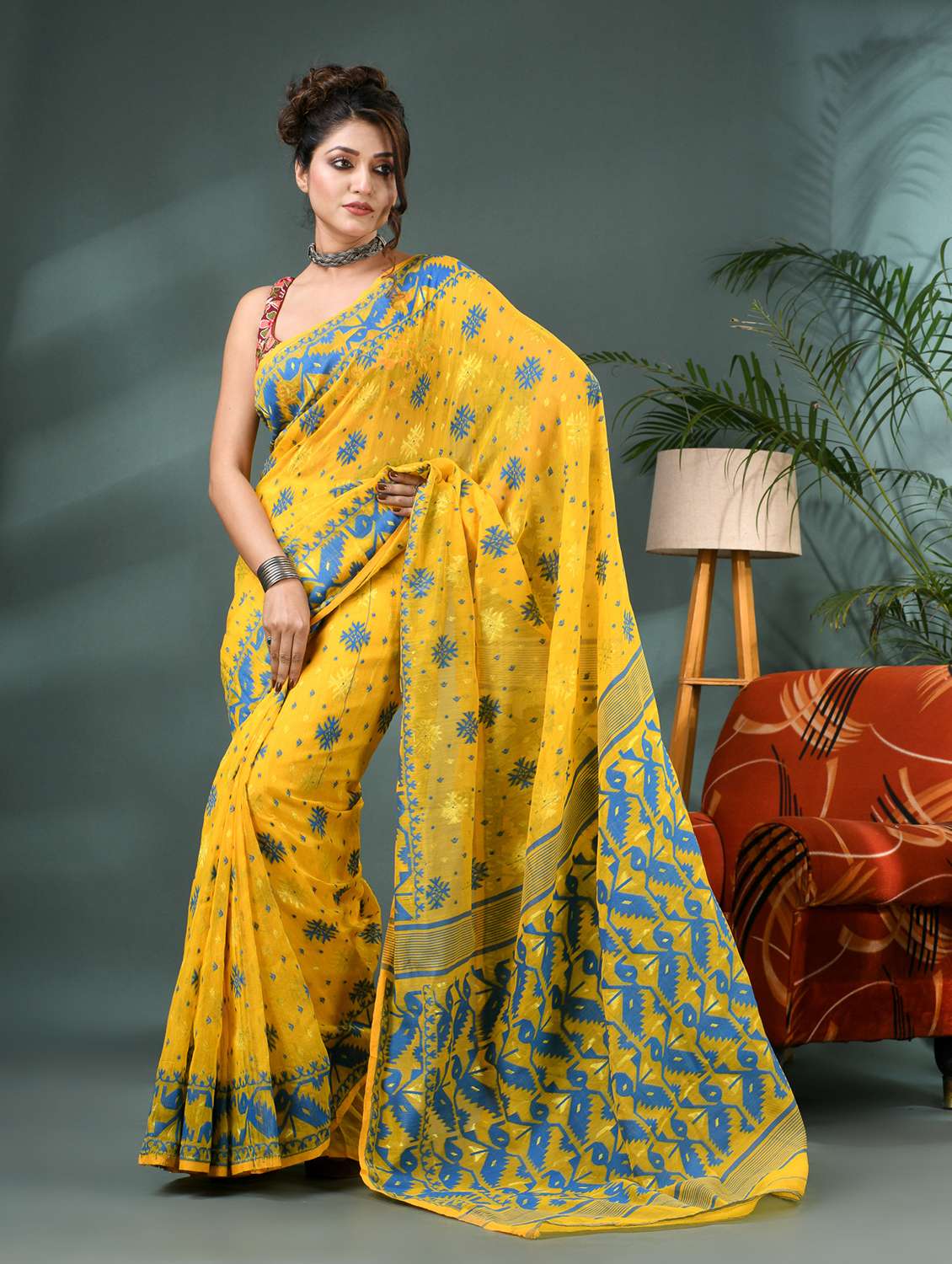 women self design jamdani saree