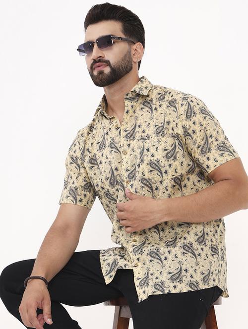 men printed short sleeve regular fit casual shirt - 21986729 -  Standard Image - 0
