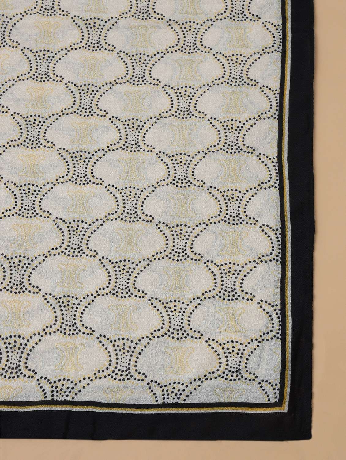 women printed viscose scarf   - 21986806 -  Standard Image - 5