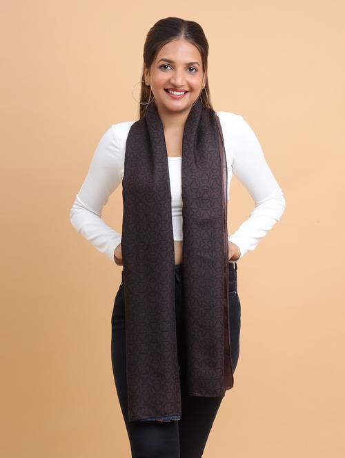women printed viscose scarf   - 21986817 -  Standard Image - 0