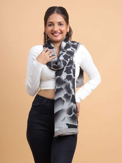 women abstract printed viscose blend scarf