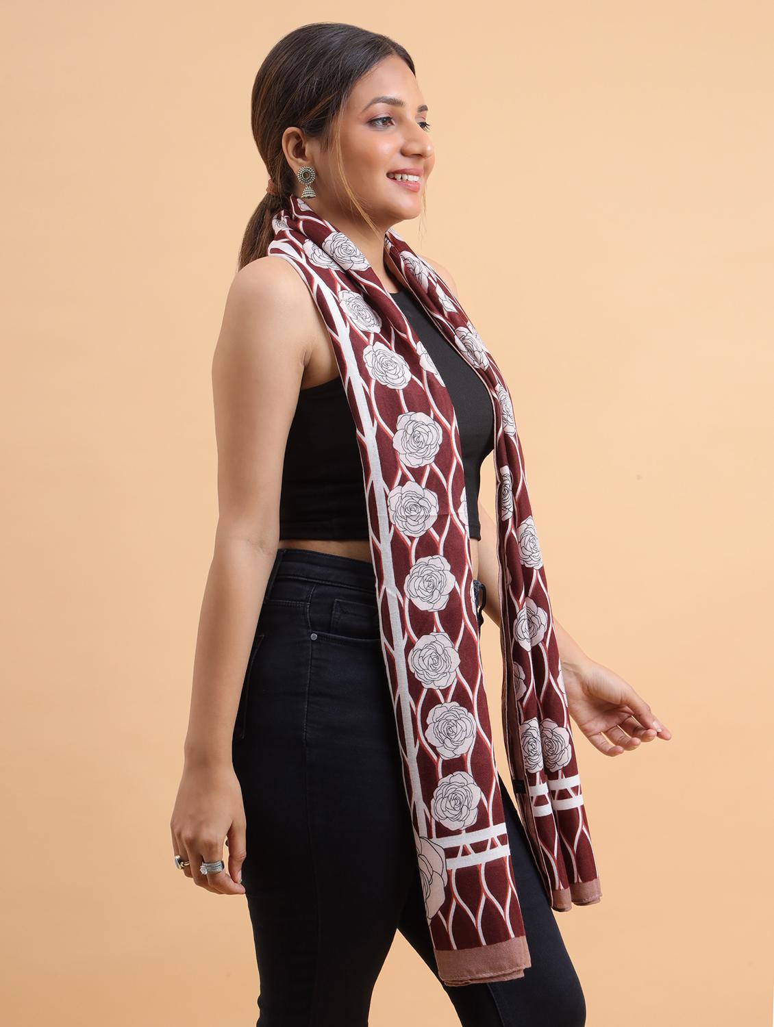 printed maroon color scarf - 21986824 - Standard Image - 3