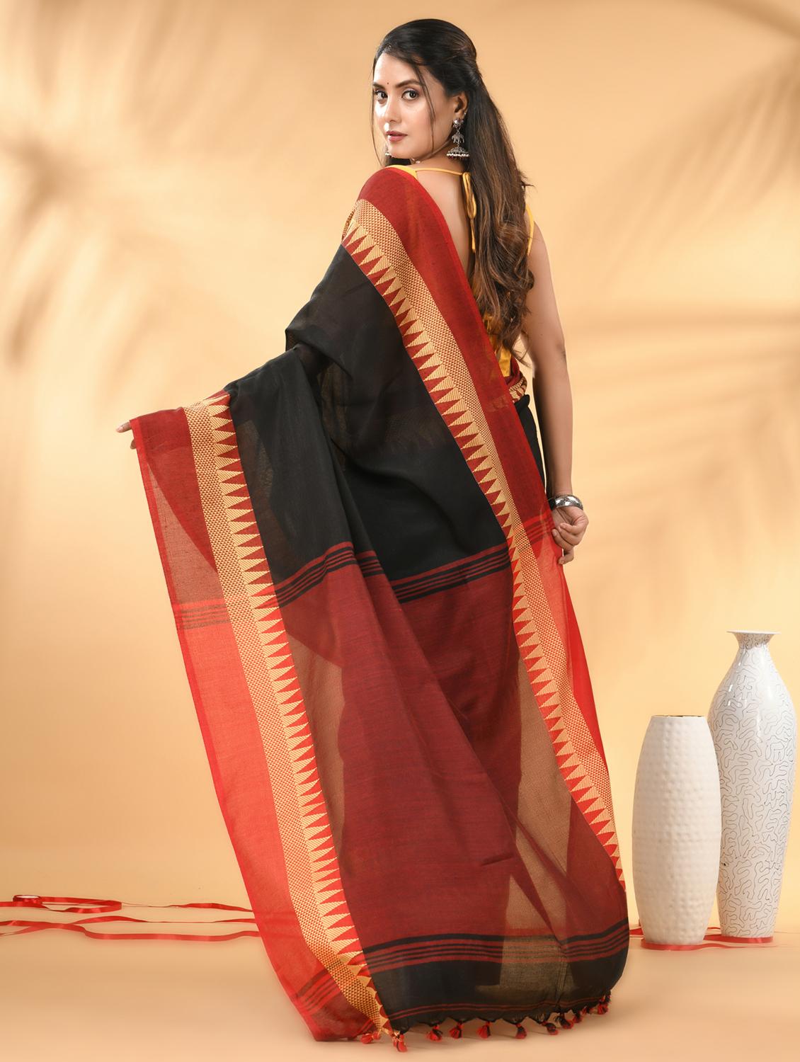 women solid with bordered handloom saree with blouse - 21986967 - Standard Image - 3