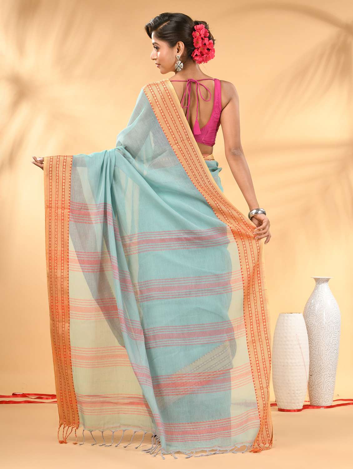 women solid with bordered handloom saree with blouse - 21986987 -  Standard Image - 3