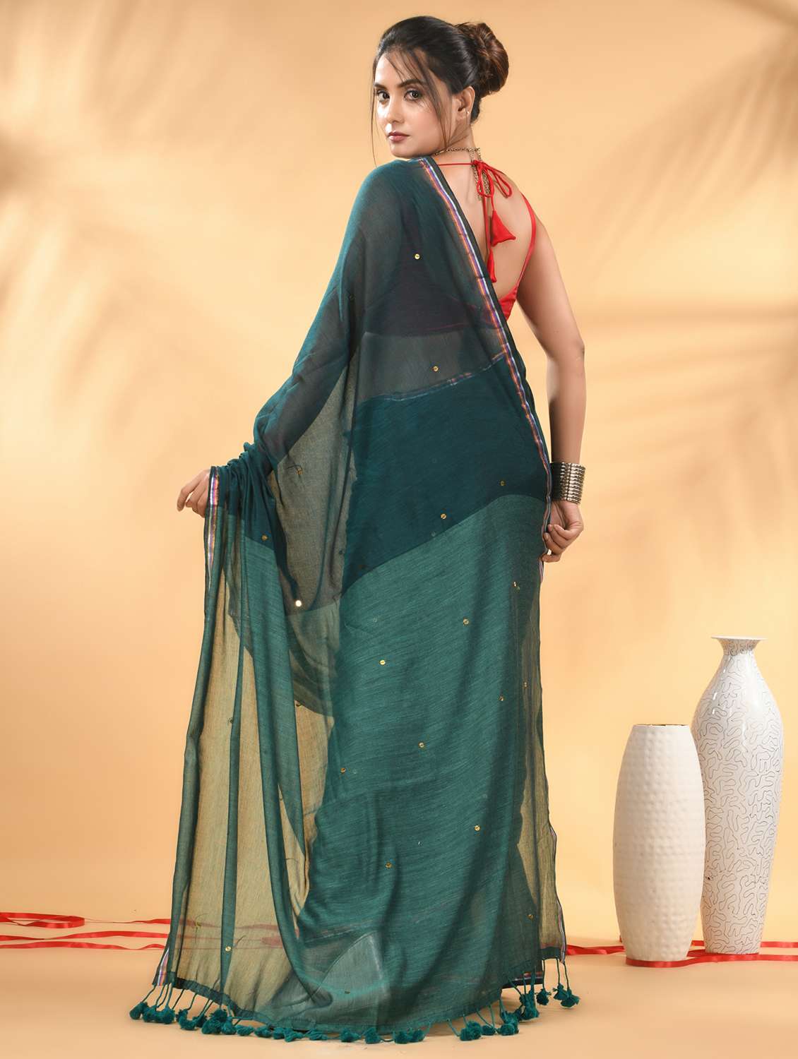 women teal handloom saree with blouse - 21986992 -  Standard Image - 3