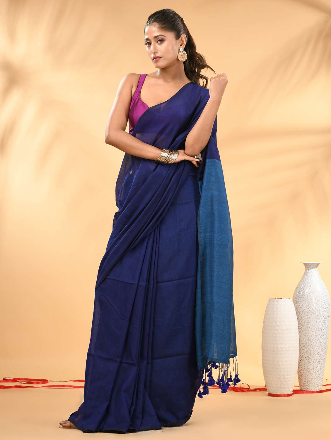 women solid handloom saree with blouse