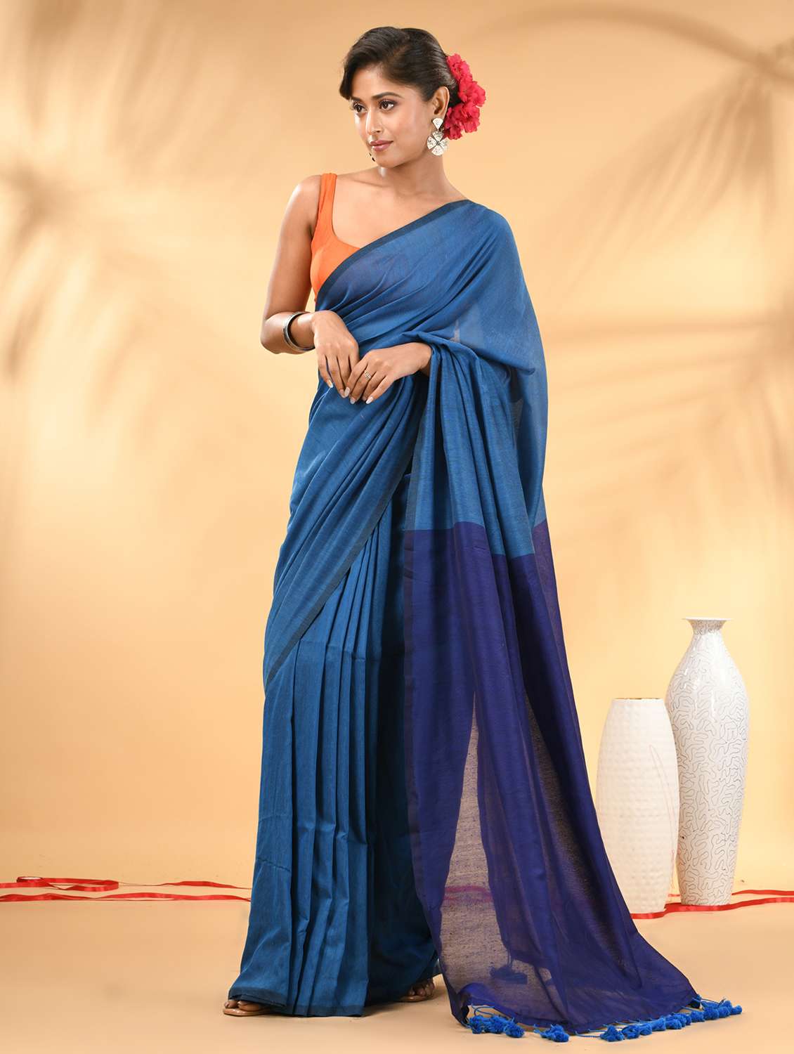 women solid handloom saree with blouse