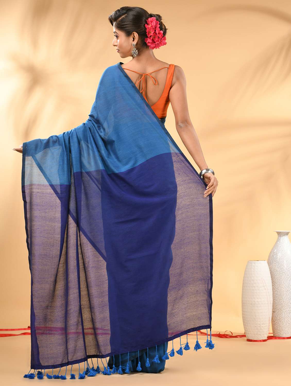 women solid handloom saree with blouse - 21987003 -  Standard Image - 3