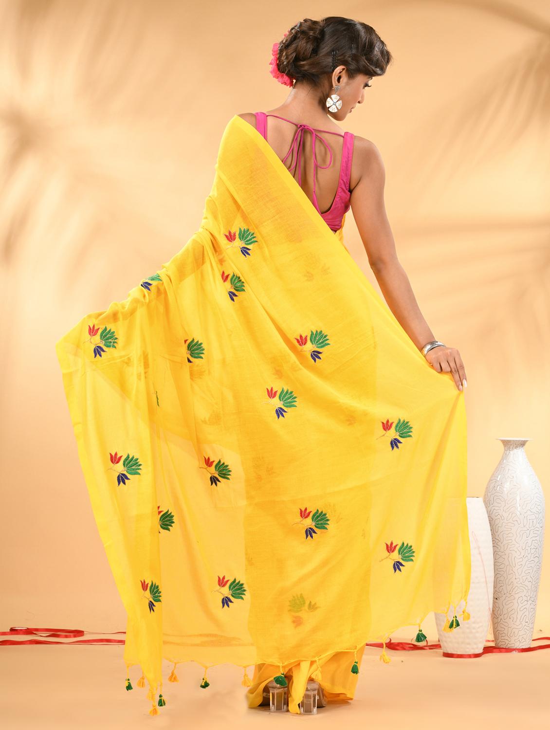 women floral embroidered handloom saree - 21987014 - Standard Image - 3