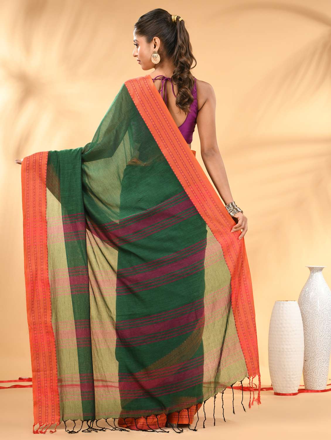 women solid with bordered handloom saree with blouse - 21987024 -  Standard Image - 3
