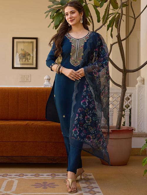 women three quarter sleeve kurta pant with dupatta set - 21987333 -  Standard Image - 0