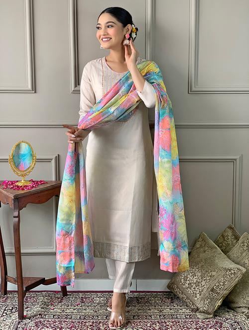 women three quarter sleeve kurta pant with dupatta set - 21987337 - Standard Image - 0