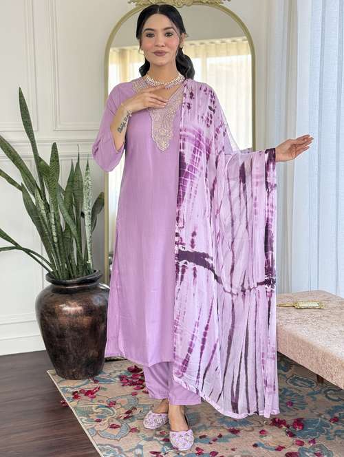 women three quarter sleeve kurta pant with dupatta set - 21987345 - Standard Image - 0