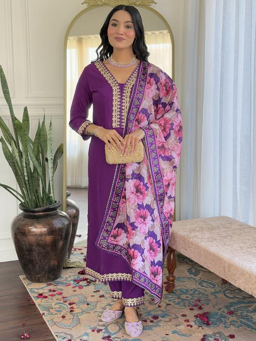 women three quarter sleeve kurta pant with dupatta set - 21987353 - Standard Image - 0