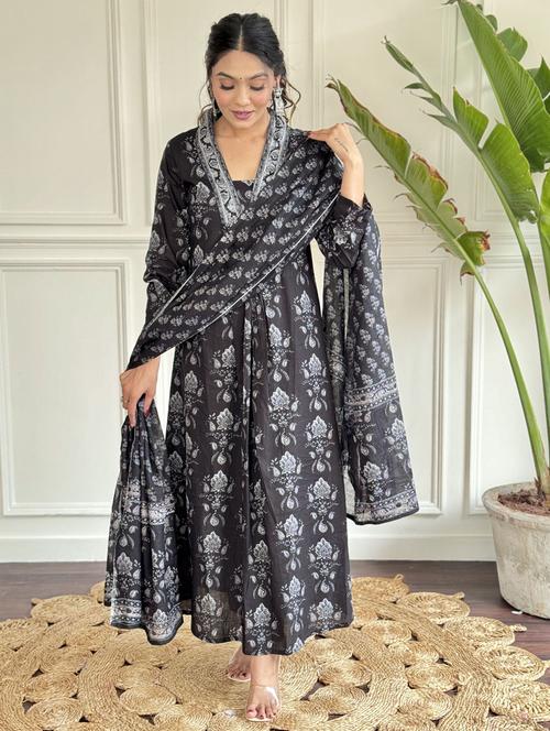women printed long sleeve kurta pant with dupatta set - 21987359 - Standard Image - 0