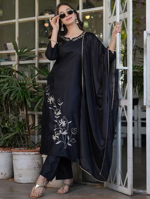 women floral three quarter sleeve kurta pant with dupatta set - 21987366 - Standard Image - 0